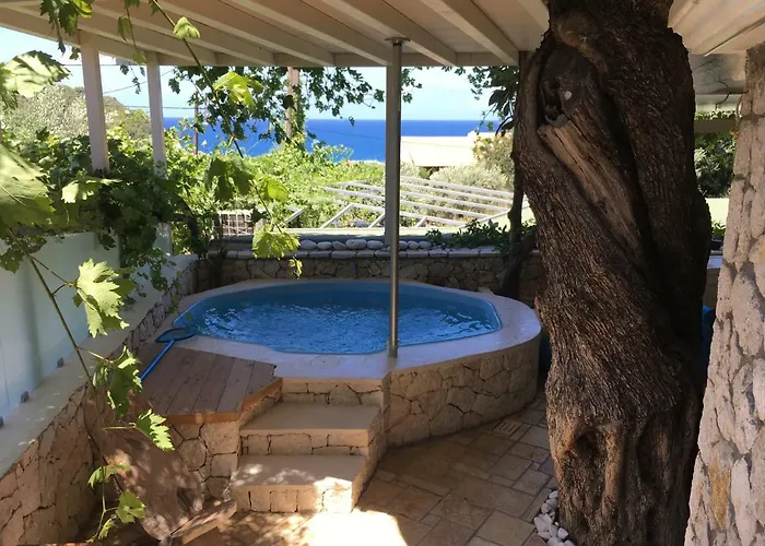 Christianna * Áyios Nikítas