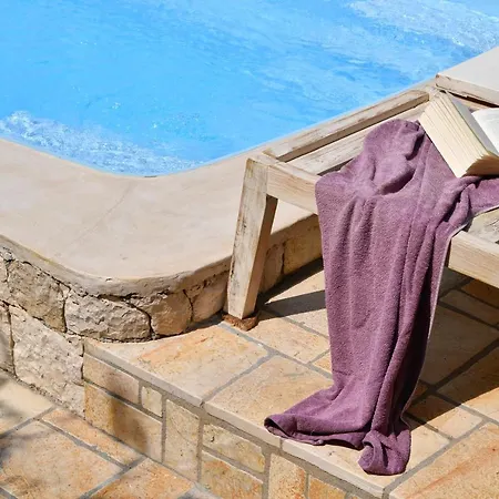 Christianna * Agios Nikitas