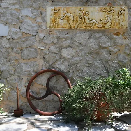 Christianna Apartment *