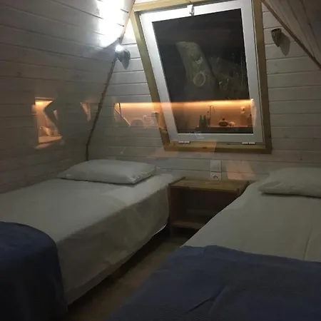 Christianna * Άγιος Νικήτας