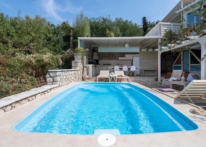 Christianna Apartment