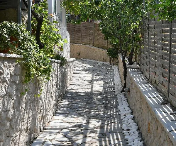 Christianna Apartment